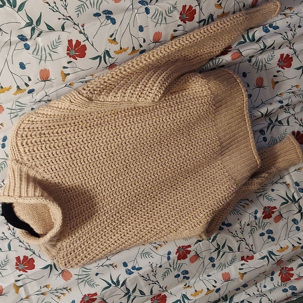 H&M sweater! light peachy pink color
